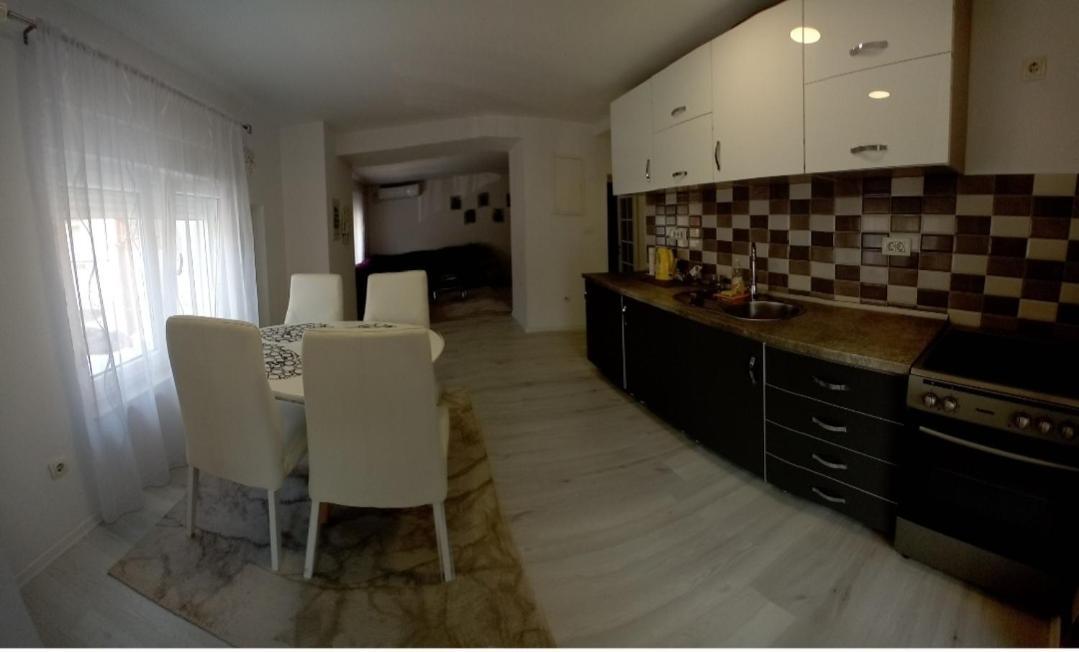 Apartment Centar Of City Mostar Eksteriør bilde